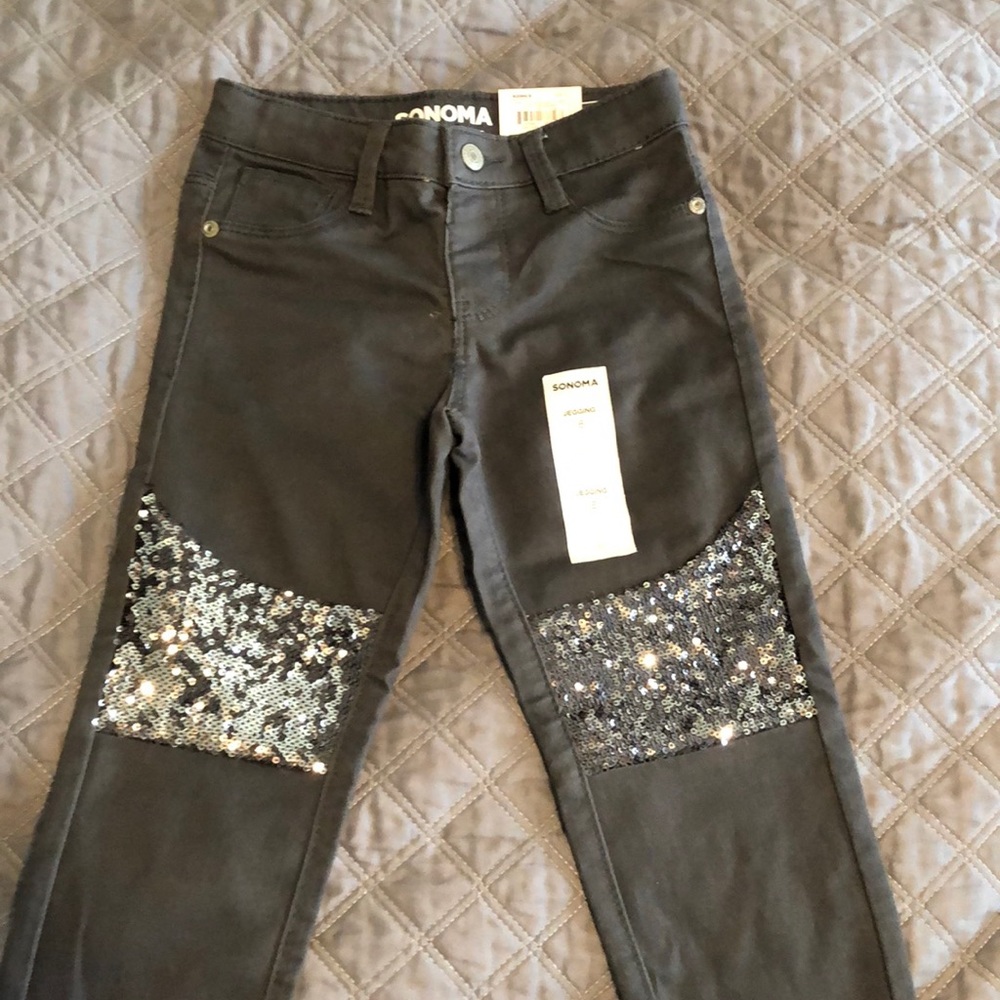 Dark gray jeggings with sequins